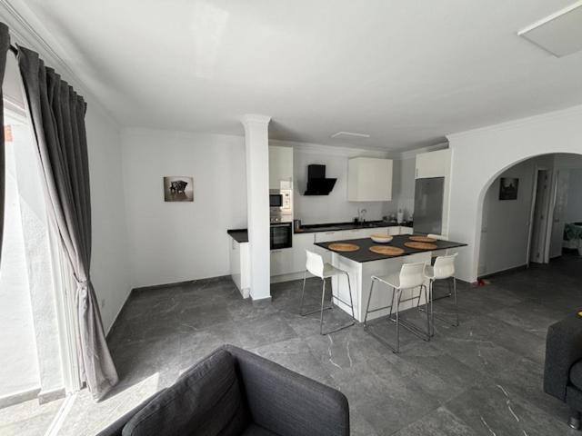 Apartamentos La Caracola El Medano Ла-Марета Экстерьер фото