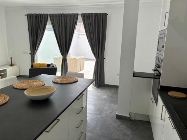 Apartamentos La Caracola El Medano Ла-Марета Экстерьер фото